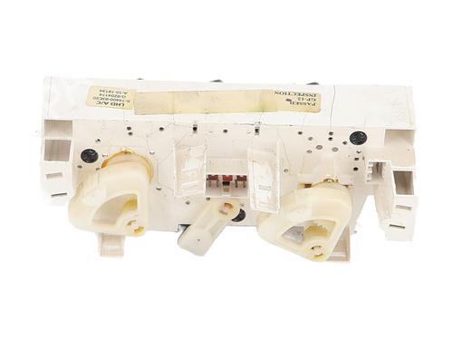 Used Climate control Climate control OPEL AGILA A (H00) 1.2 16V (F68) (75 hp) 22730205 22730205