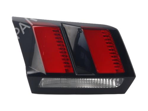 Farolim esquerdo da mala PEUGEOT 3008 II SUV (MC_, MR_, MJ_, M4_) 1.5 BlueHDi 130 (131 hp) 31271950