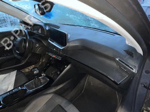 Used Dashboard PEUGEOT 208 II (UB_, UP_, UW_, UJ_) 1.2 PureTech 100 (101 hp) 31599378