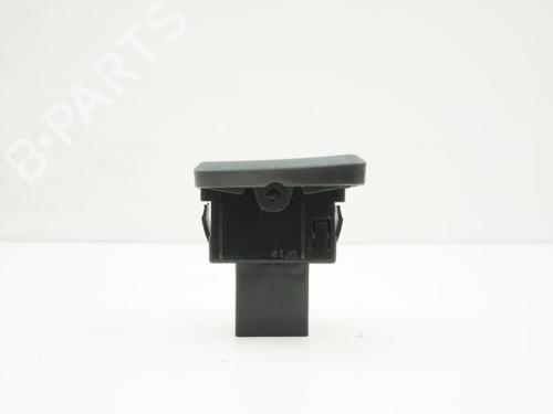 Used Right front window switch Right front window switch FIAT 500 (312_) 1.2 (312AXA1A) (69 hp) 18181859 18181859