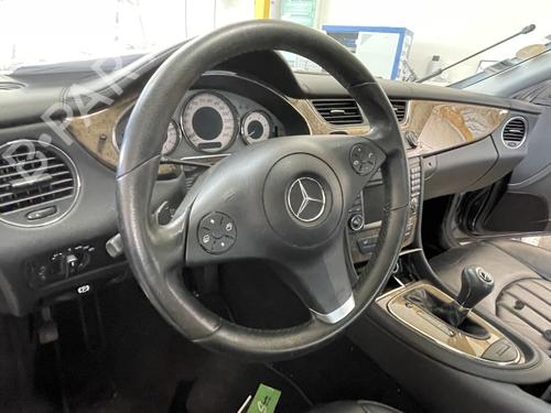 Used Steering wheel MERCEDES-BENZ CLS (C219) CLS 320 CDI (219.322) (224 hp) 26239603