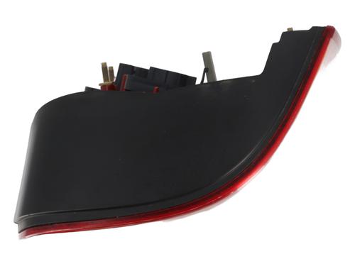 right-taillight-vw-passat-b55-variant-3b6-2000-2001-2002-2003-2004-2005-30352909 main image