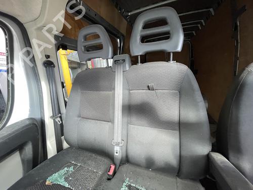 Used Right front seat Right front seat PEUGEOT BOXER Van 2.2 BlueHDi 165 (165 hp) 30152982 30152982