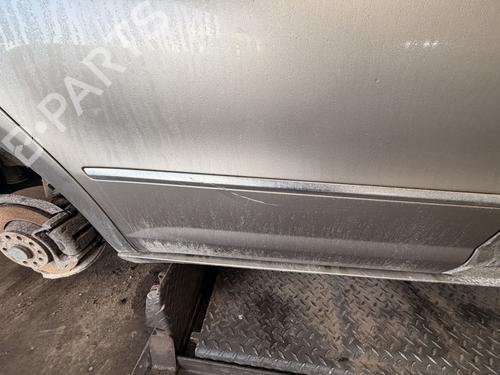 right-rear-door-vw-passat-b7-362-2010-2011-2012-2013-2014-2015-2016-39727809 main image