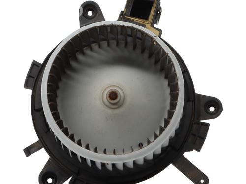 Used Heater blower motor PEUGEOT 3008 II SUV (MC_, MR_, MJ_, M4_) 1.5 BlueHDi 130 (131 hp) 23763161