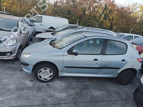 Używane części PEUGEOT 206 Hatchback (2A/C) 1.4 i (75 hp) 4366796
