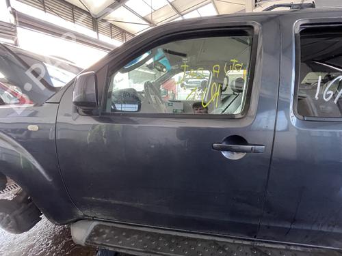 left-front-door-nissan-pathfinder-iii-r51-2005-31652634 main image