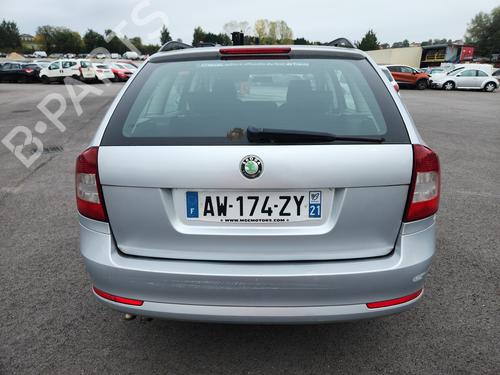 Left headlight SKODA OCTAVIA II Combi (1Z5) 1.9 TDI | BP32440575C28 - Image 11