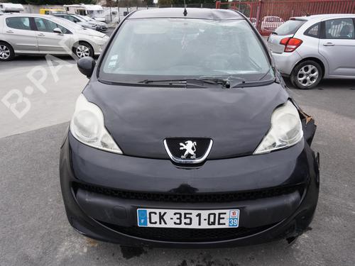 Right taillight PEUGEOT 107 (PM_, PN_) 1.4 HDi | BP18173185C35