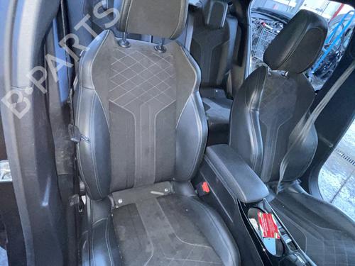 Used Right front seat PEUGEOT 2008 II (UD_, US_, UY_, UJ_, UR_, UC_) 1.2 PureTech 130 (USHNS, URHNS) (130 hp) 29563605