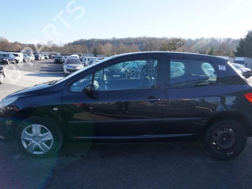 Błotnik przedni lewy PEUGEOT 307 (3A/C) 1.6 HDi 110 | BP18178001C41