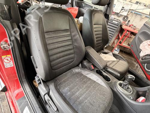 Right front seat VW BEETLE (5C1, 5C2) 2.0 TFSI | BP38585172C16 - Image 3