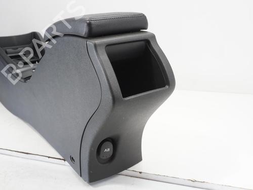 Used Middle console Middle console RENAULT MEGANE III Coupe (DZ0/1_) 1.9 dCi (DZ0N, DZ0J, DZ1J, DZ1K) (131 hp) 19392963 19392963