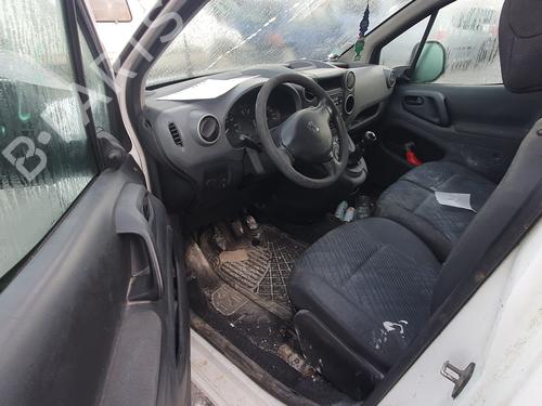 Left headlight PEUGEOT PARTNER Box Body/MPV 1.6 HDi | BP30124664C28 - Image 11