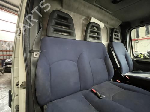Right front seat IVECO DAILY IV Van 35C10, 35S10 | BP31096835C16 - Image 1