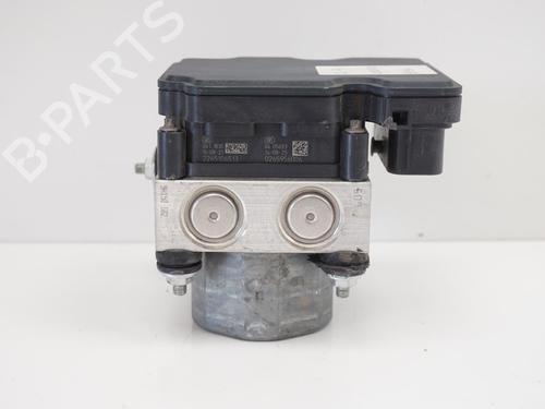 Used ABS pump MERCEDES-BENZ A-CLASS (W176) A 200 CDI / d (176.008) (136 hp) 18172854