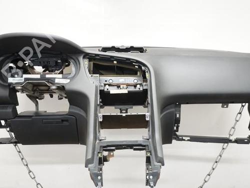 Used Dashboard Dashboard PEUGEOT 5008 (0U_, 0E_) 2.0 HDi (163 hp) 18174735 18174735