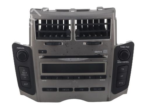 Used Radio Radio TOYOTA YARIS (_P9_) 1.4 D-4D (NLP90_, NLP90R) (90 hp) 33729222 33729222