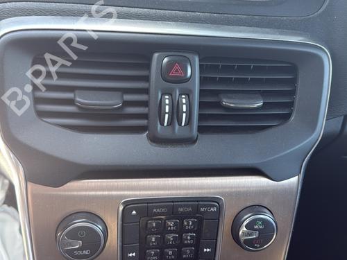 Used Parts VOLVO V40 Hatchback (525) D3 2392173