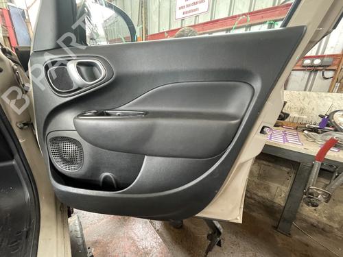 Used Front right panel FIAT 500L (351_, 352_) 0.9 (199LYC1B) (105 hp) 25870936