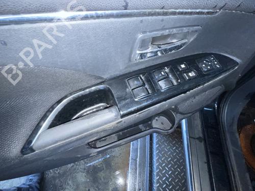 Used Left front window switch PEUGEOT 4008 1.8 HDi AWC (150 hp) 29911436