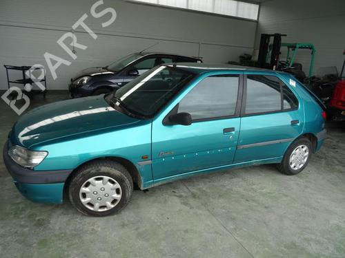 Left taillight PEUGEOT 306 Hatchback (7A, 7C, N3, N5) 1.9 D | BP18190140C34