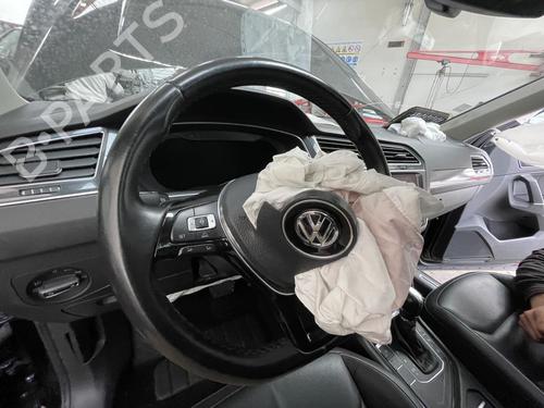 Steering wheel VW TIGUAN (AD1, AX1) 2.0 TDI | BP21785138C49 