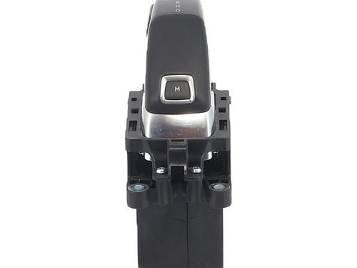 Used Gear lever PEUGEOT 3008 II SUV (MC_, MR_, MJ_, M4_) 1.2 THP/ PureTech 130 (MRHNSM, MRHNSU, MRHNSJ, MRHNYW,... (131 hp) 28094945