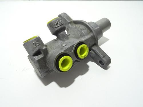 Used Brake master cylinder Brake master cylinder FORD FOCUS III 1.6 TDCi (115 hp) 18173879 18173879