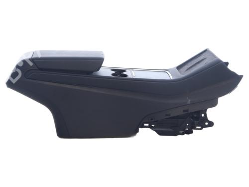 mittelkonsole-tesla-model-y-5yjy-2019-37745398 main image