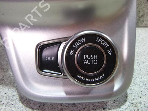 Used Middle console Middle console SUZUKI VITARA (LY) 1.6 DDiS AllGrip (APK416D) (120 hp) 18182660 18182660