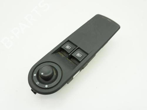 Used Left front window switch RENAULT CLIO IV (BH_) 0.9 TCe 90 (BHNF, BHMA, BHMH, BHJK, BHJR) (90 hp) 18181440