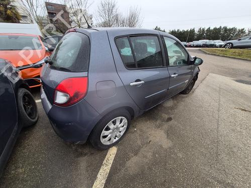 Brugte RENAULT CLIO III (BR0/1, CR0/1) 1.5 dCi (C/BR0G, C/BR1G) (68 hp) 4431277