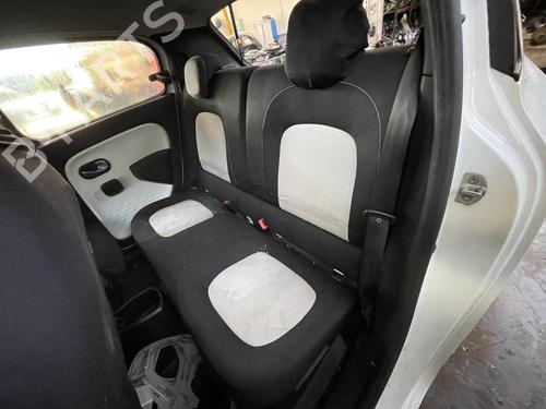 Sæde Bagtil RENAULT TWINGO III (BCM_, BCA_) 0.9 TCe 95 (92 hp) 22240739