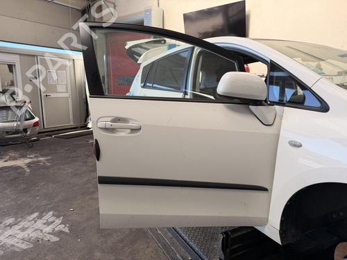Used Right front door Right front door TOYOTA VERSO (_R2_) 2.0 D-4D (AUR20_, AUR20R) (126 hp) 39396812 39396812