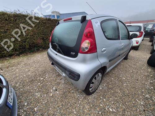 Brugte PEUGEOT 107 (PM_, PN_) 1.0 4827846