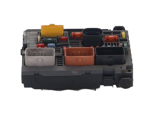 Fuse box PEUGEOT 308 SW I (4E_, 4H_) 1.6 HDi | BP29525750E1 
