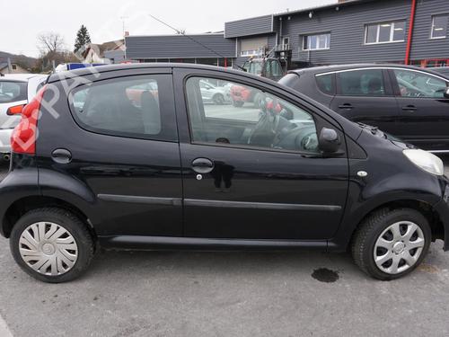 Right taillight PEUGEOT 107 (PM_, PN_) 1.4 HDi | BP18173185C35