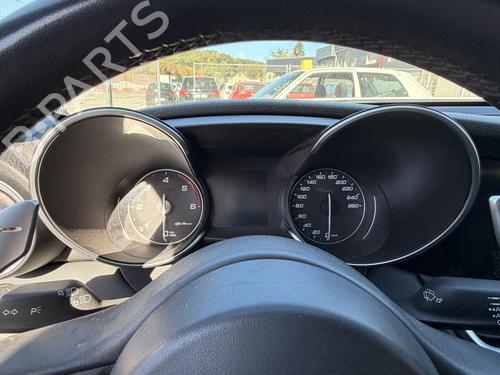 Used Instrument cluster Instrument cluster 39469921 39469921