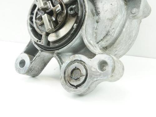 Used Vacuum pump Vacuum pump PEUGEOT 407 (6D_) 2.0 HDi 135 (6DRHRH, 6DRHRE, 6DRHRG, 6DRHRJ) (136 hp) 18197233 18197233