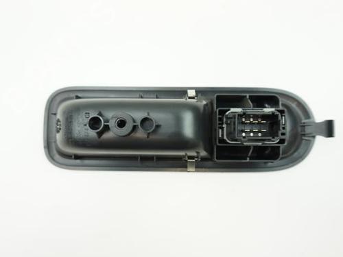 Used Right front window switch Right front window switch RENAULT CLIO III (BR0/1, CR0/1) 1.5 dCi (75 hp) 18173633 18173633