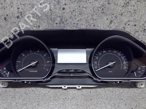 Used Instrument cluster PEUGEOT 208 I (CA_, CC_) 1.2 VTI 82 (82 hp) 18174374