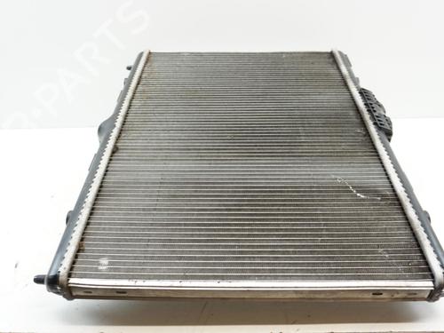 Used Water radiator Water radiator 18176857 18176857