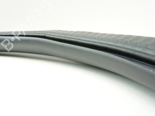 Used Rubber door seal PEUGEOT 208 II (UB_, UP_, UW_, UJ_) 1.2 PureTech 100 (101 hp) 18197276