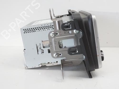 Used Radio Radio NISSAN MICRA V (K14) 0.9 IG-T (90 hp) 18192137 18192137