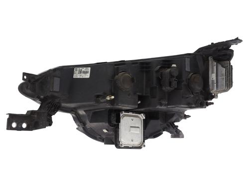 right-headlight-renault-megane-iv-hatchback-b9amn_-2015-35939927 main image