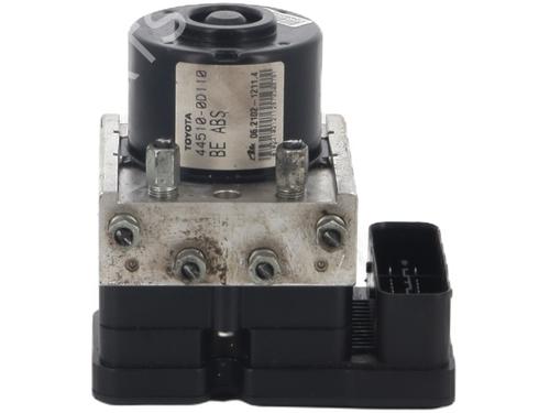 Módulo de ABS TOYOTA YARIS (_P9_) 1.33 VVT-i (NSP90_, NSP90R) (100 hp) 32383041
