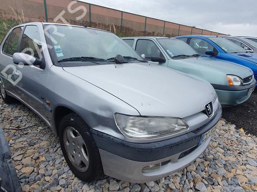 Right headlight PEUGEOT 306 Hatchback (7A, 7C, N3, N5) 1.8 16V | BP23901396C29 