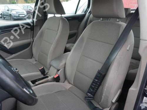 Left taillight VW GOLF VI (5K1) 2.0 TDI | BP18192664C34