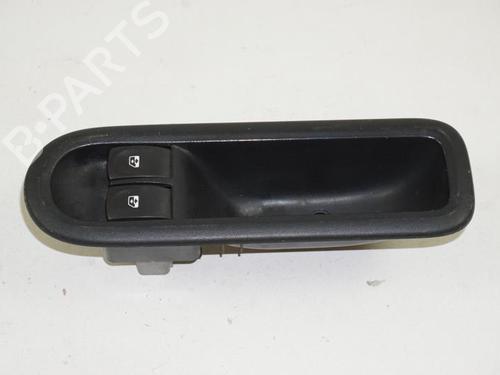 Used Switch RENAULT CLIO III (BR0/1, CR0/1) 1.5 dCi (C/BR0G, C/BR1G) (68 hp) 18189326